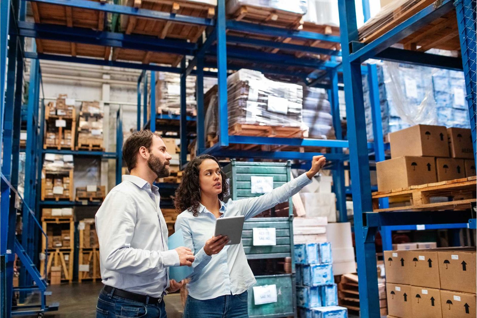 Benefits of Using Wholesale Suppliers to Streamline Your Inventory Management